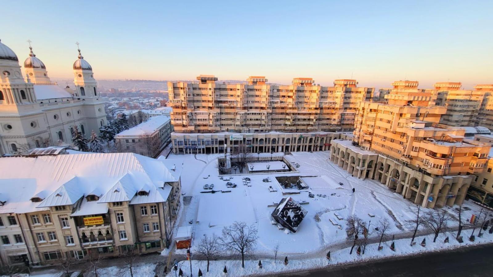 Ferienwohnung Panoramic Penthouse In The Heart Of Iasi Exterior foto